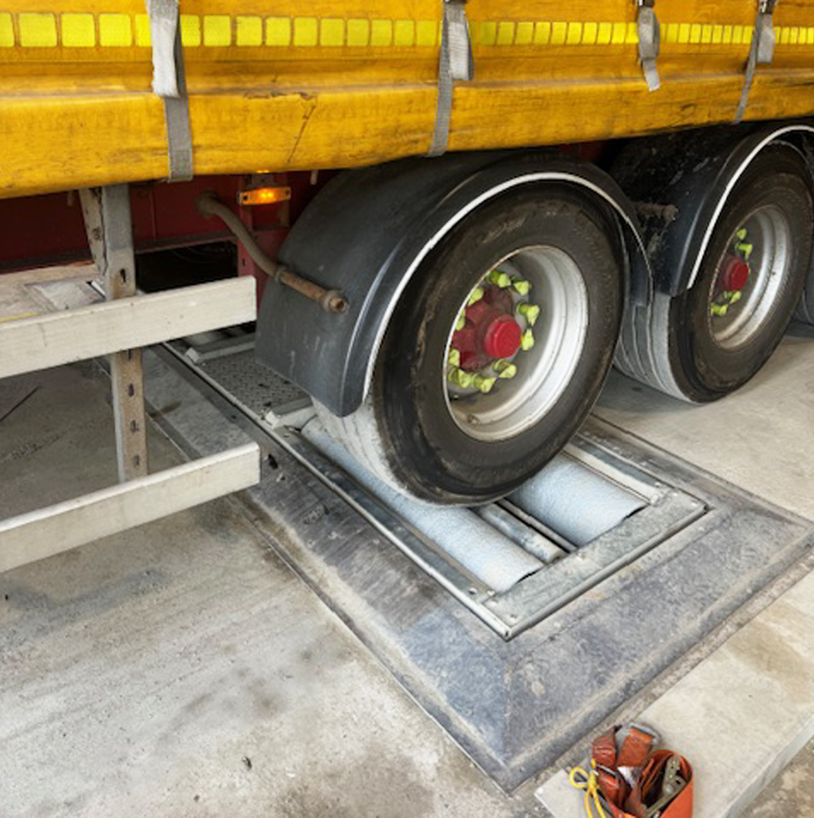 Tail Lift Services Cornwall 3